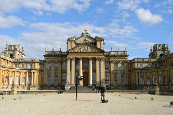 Photo of the front of Blenheim Palace for Blenheim Palace Food Festival