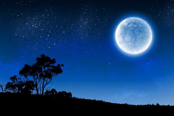 Full moon against a dark sky for Full Moon (Strawberry)